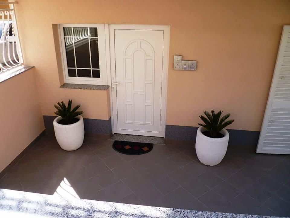 Apartment Miskovic Макарська Екстер'єр фото