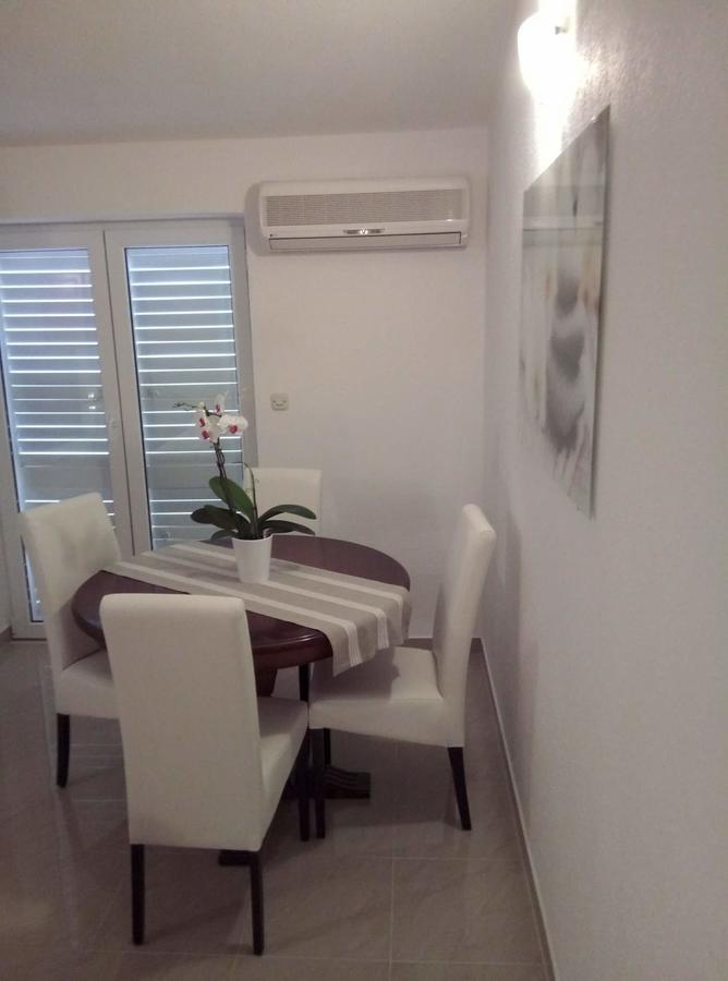 Apartment Miskovic Макарська Екстер'єр фото
